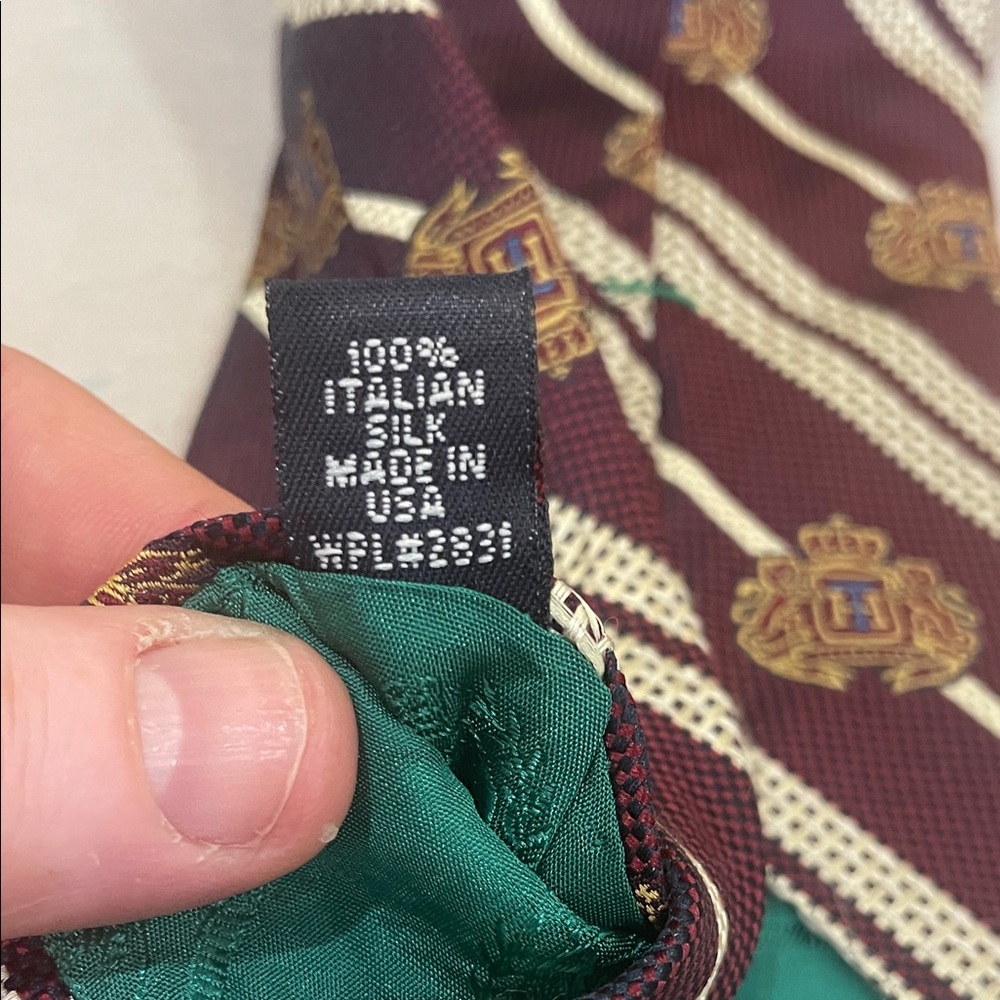 Tommy Hilfiger Maroon Tie with Cream Stripes and Gold Crest Motifs - Picture 3 of 6